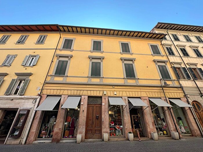 Appartamento con 6 locali in vendita in Grosseto