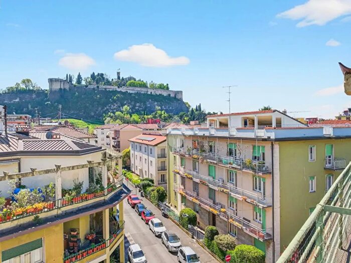 Appartamento quadrilocale in vendita in Via Giovanni Lipella, Brescia