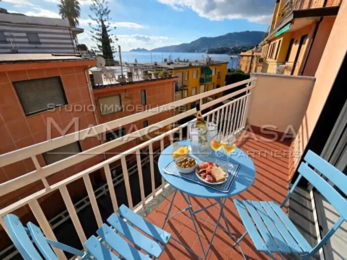 Appartamento bilocale in affitto in Via dei Pini, Rapallo