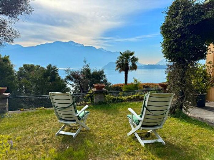 Appartamento trilocale in vendita in Via Indipendenza, Griante