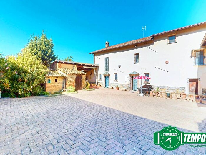 Casa con 6 locali in vendita in Strada Cascinetta, Rivanazzano Terme