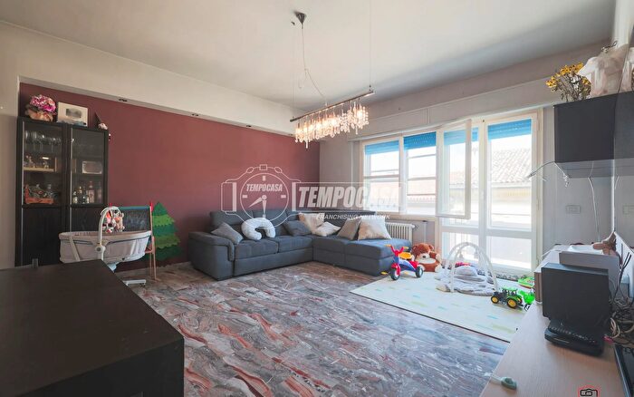 Appartamento con 5 locali in vendita in Via Francesco Baracca, Lugo