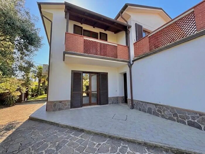 Casa con 7 locali in vendita in Casciana Terme Lari