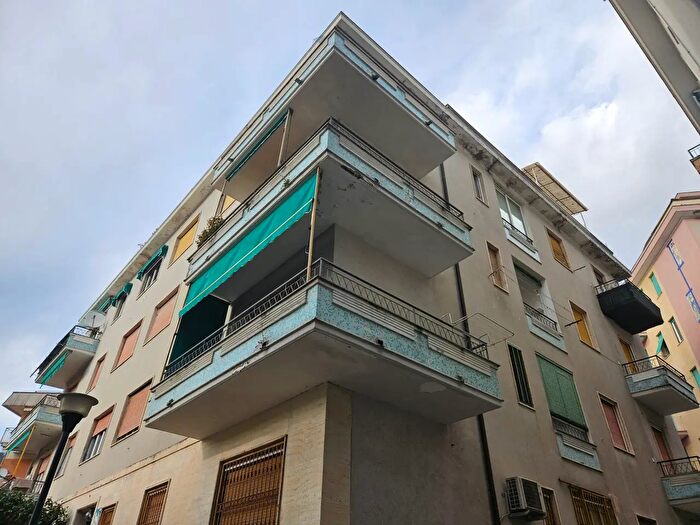 Appartamento con 5 locali in vendita in Rapallo