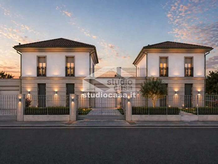 Casa con 5 locali in vendita in Via IX Novembre, Crema