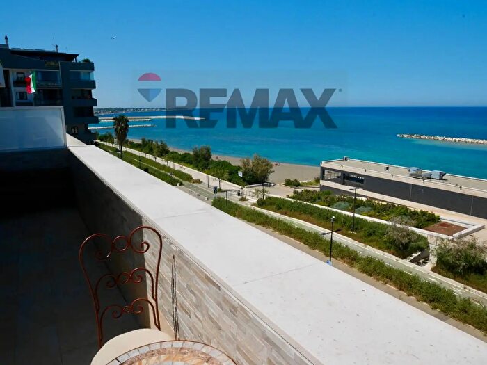 Appartamento bilocale in vendita in Lungomare Nove Maggio, Bari