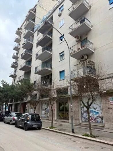 Appartamento trilocale in affitto in Via Emilio Perrone, Foggia