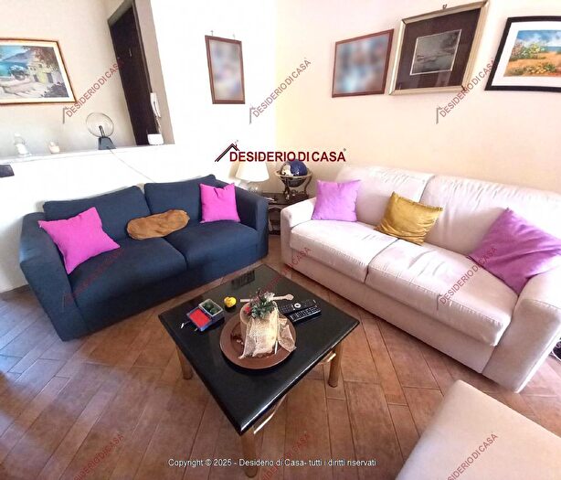 Appartamento con 5 locali in vendita in Palermo