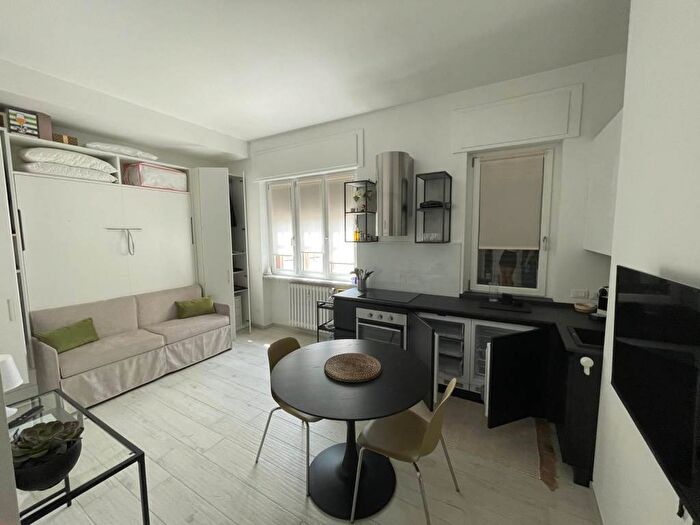 Appartamento monolocale in affitto in Viale Faenza, Tre Castelli Faenza, Milano