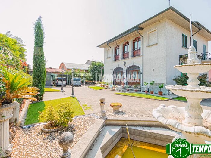 Casa con 5 locali in vendita in Via Silvio Cappella, Pavia