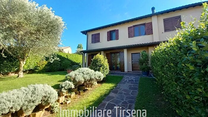 Casa con 6 locali in vendita in Orvieto