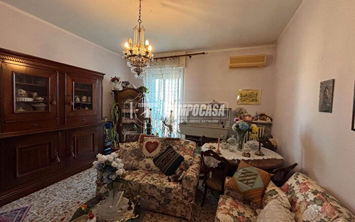 Appartamento quadrilocale in vendita in Via Magenta, Casale Monferrato