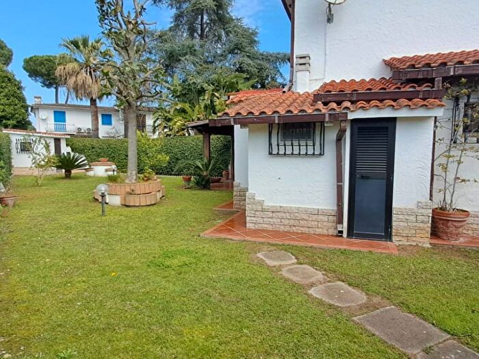 Casa con 6 locali in affitto in Via Mediana Vecchia, Mediana Vecchia, San Felice Circeo