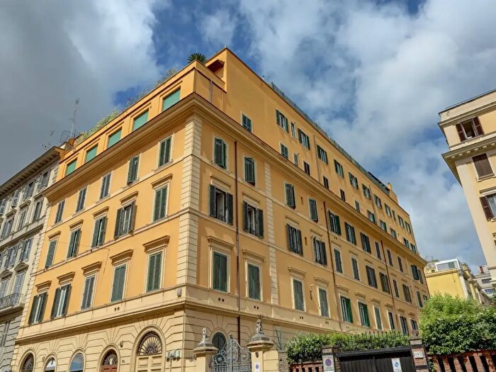 Appartamento quadrilocale in vendita in Via Alessandria, Roma