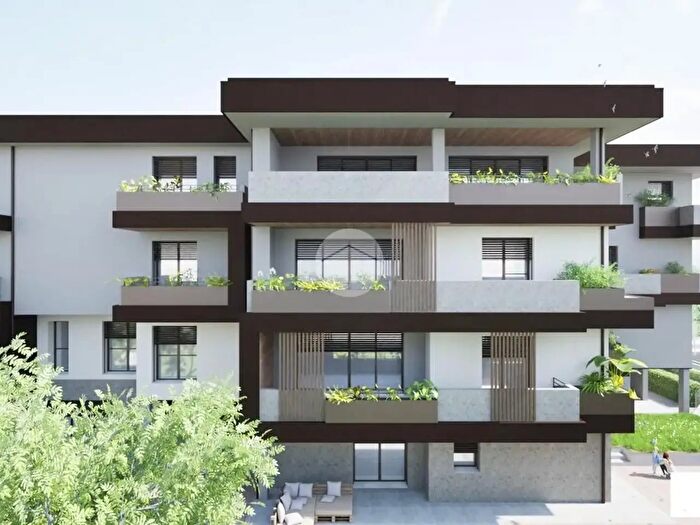 Appartamento quadrilocale in vendita in Via della Repubblica, Scandiano