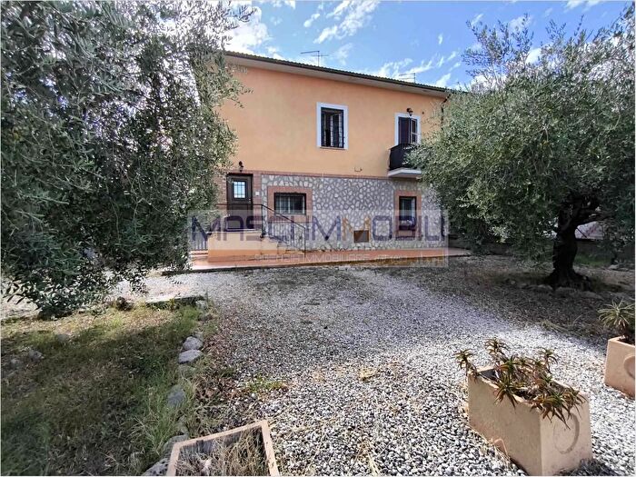 Appartamento trilocale in affitto in Via Tiberina Fiano Romano, Fiano Romano