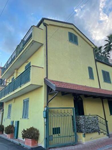 Casa con 5 locali in vendita in Via Vittorio Emanuele, Pontecagnano Faiano