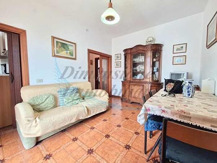 Appartamento trilocale in vendita in Via Benedetto Croce, Rosignano Marittimo