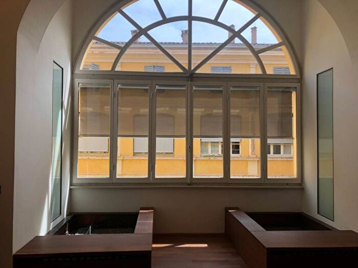 Appartamento quadrilocale in affitto in Strada Sant'Anna, Centro Storico, Parma