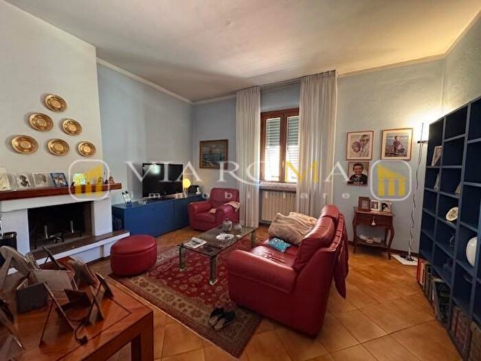 Appartamento con 6 locali in vendita in Lucca