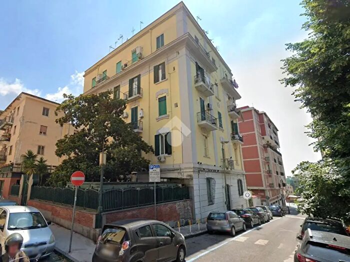 Appartamento bilocale in affitto in Traversa Privata Santacroce, Napoli