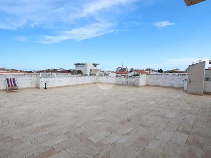 Appartamento trilocale in vendita in Via Lipari, Alba Adriatica