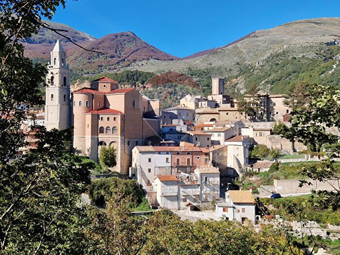 Appartamento trilocale in vendita in Palena