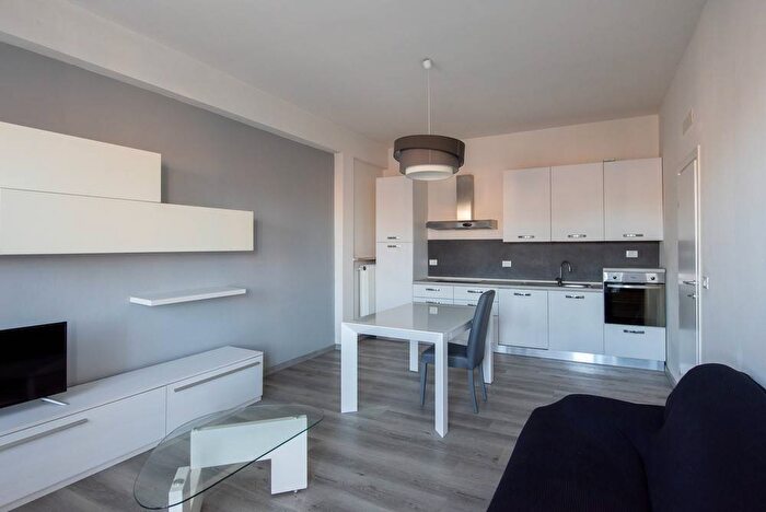 Appartamento quadrilocale in affitto in Circonvallazione Edoardo Sacchetti, Centro, Cervia