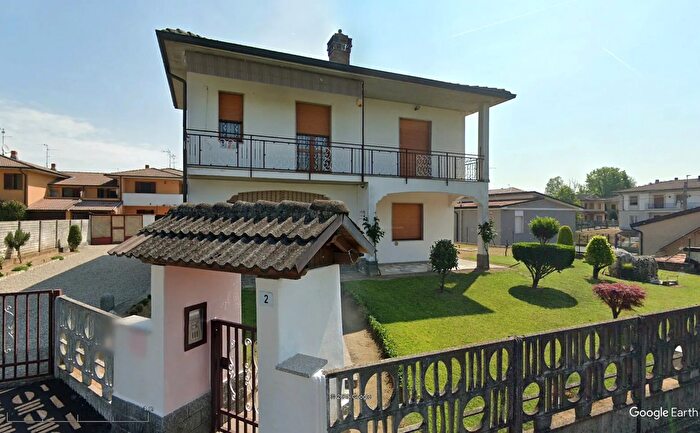 Case in Vendita e in Affitto - 2