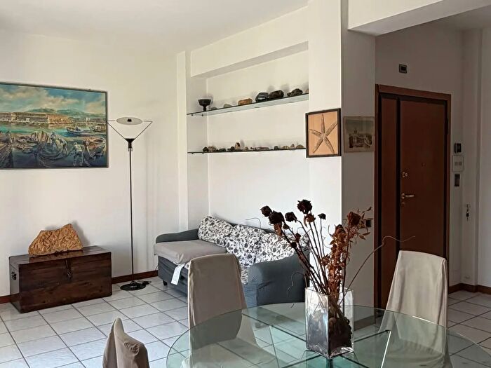 Appartamento con 5 locali in vendita in Via Tibaldi, Ancona