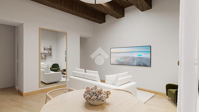 Appartamento trilocale in vendita in Via Clocego, Verona