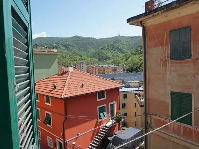 Appartamento quadrilocale in vendita in Via Liberti, Genova