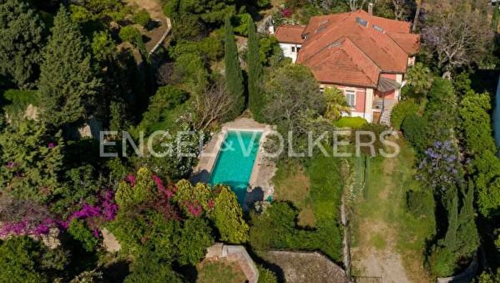 Casa con 6 locali in vendita in Viale Regina Margherita, Messina