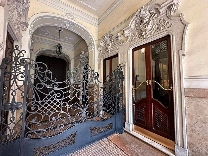 Appartamento quadrilocale in affitto in Corso Vercelli, Vercelli Wagner, Milano