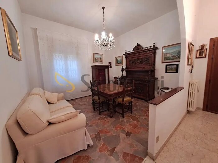 Appartamento quadrilocale in affitto in Via del Gignoro, Firenze