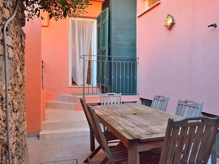 Appartamento trilocale in affitto in Via Aurelia, Varigotti, Finale Ligure