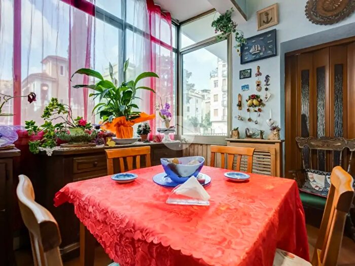 Appartamento con 5 locali in vendita in Viale Jonio, Roma