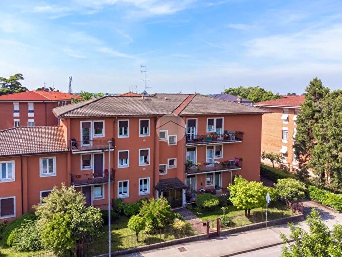 Appartamento trilocale in vendita in Via Leonardo da Vinci, Rezzato