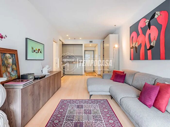 Appartamento bilocale in vendita in Viale Giorgio Ribotta, Roma