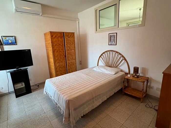 Appartamento trilocale in vendita in Via Roma, San Felice Circeo