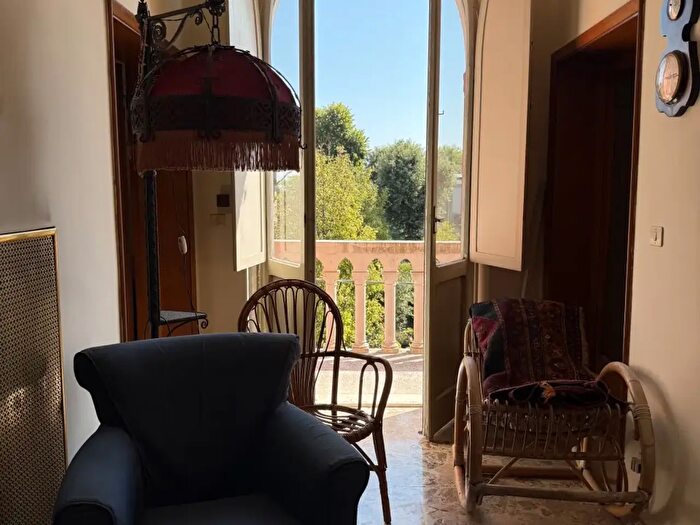 Casa con 7 locali in vendita in Via Alessandro Nini, Fano