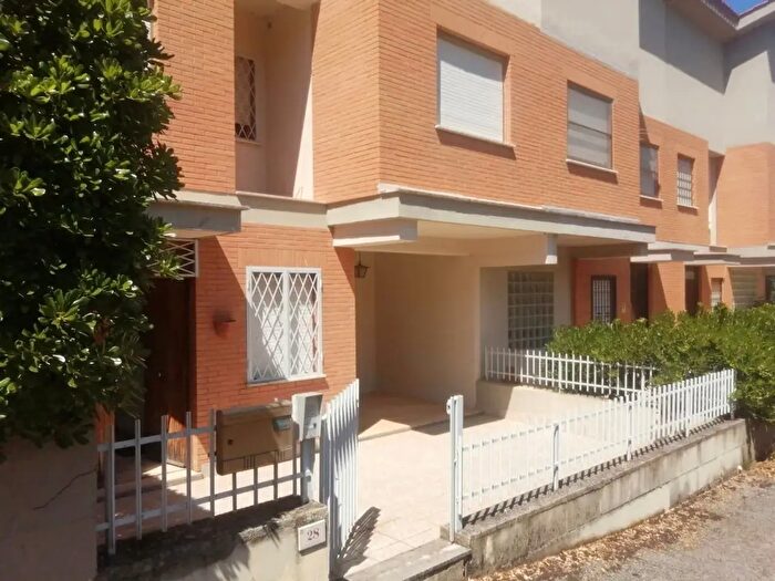 Casa quadrilocale in vendita in Via Verdi, Sezze