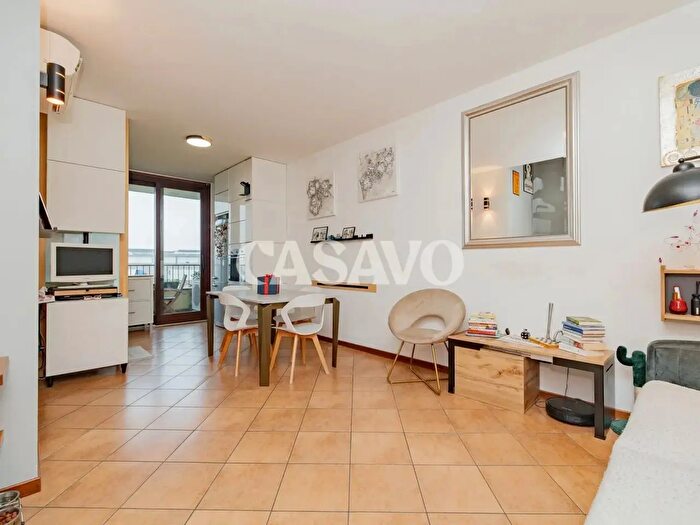 Appartamento quadrilocale in vendita in Via dei Rovedi, Pregnana Milanese