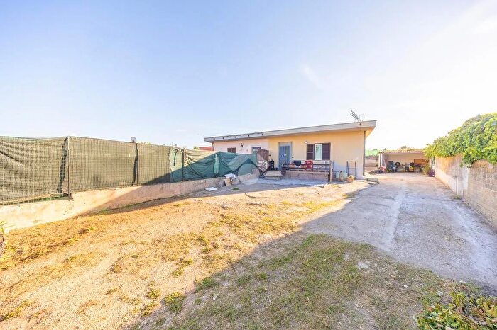 Casa trilocale in vendita in Via Fagnano Castello, Roma