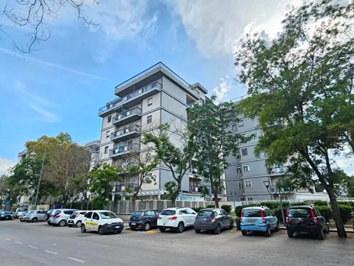 Appartamento trilocale in vendita in Via Domenico Patroni l Scala B, Foggia