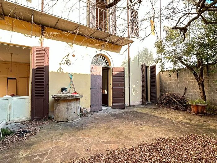 Casa con 14 locali in vendita in Via Nazario Sauro, Bagnacavallo