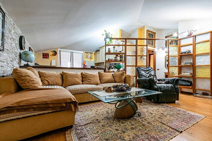 Appartamento trilocale in affitto in Via Calverola, Pradalunga