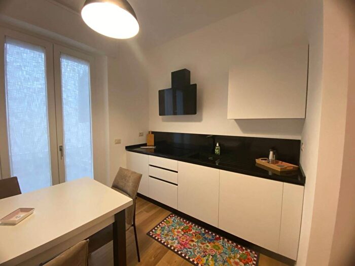 Appartamento quadrilocale in affitto in Via Caduti Partigiani, Centro, Sestri Levante