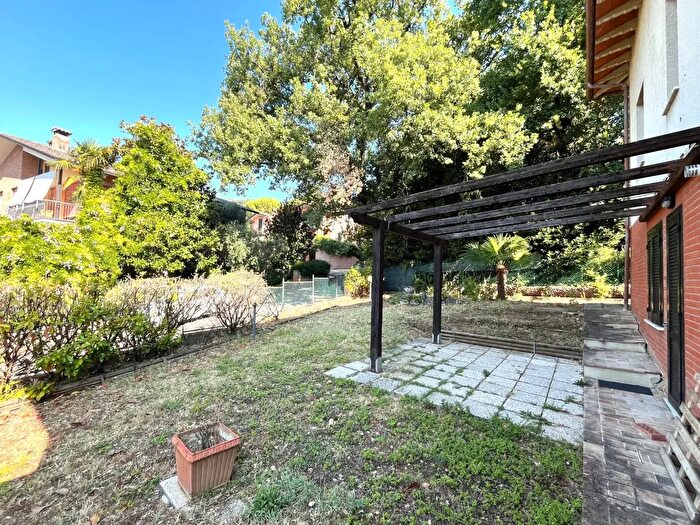 Appartamento quadrilocale in vendita in Via delle Grotte, Perugia