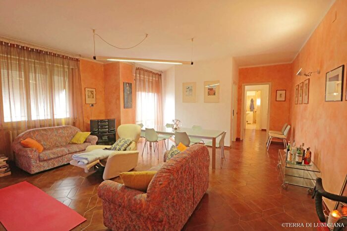 Appartamento con 7 locali in vendita in Arpiola, Mulazzo